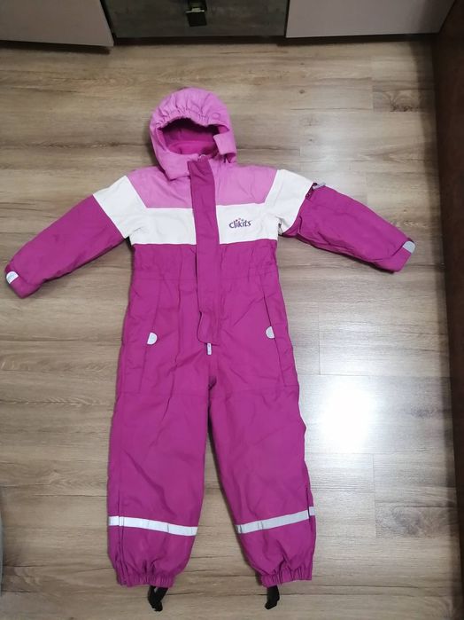 Фирменный лыжный комбинезон