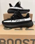 Yezzy boost 350.