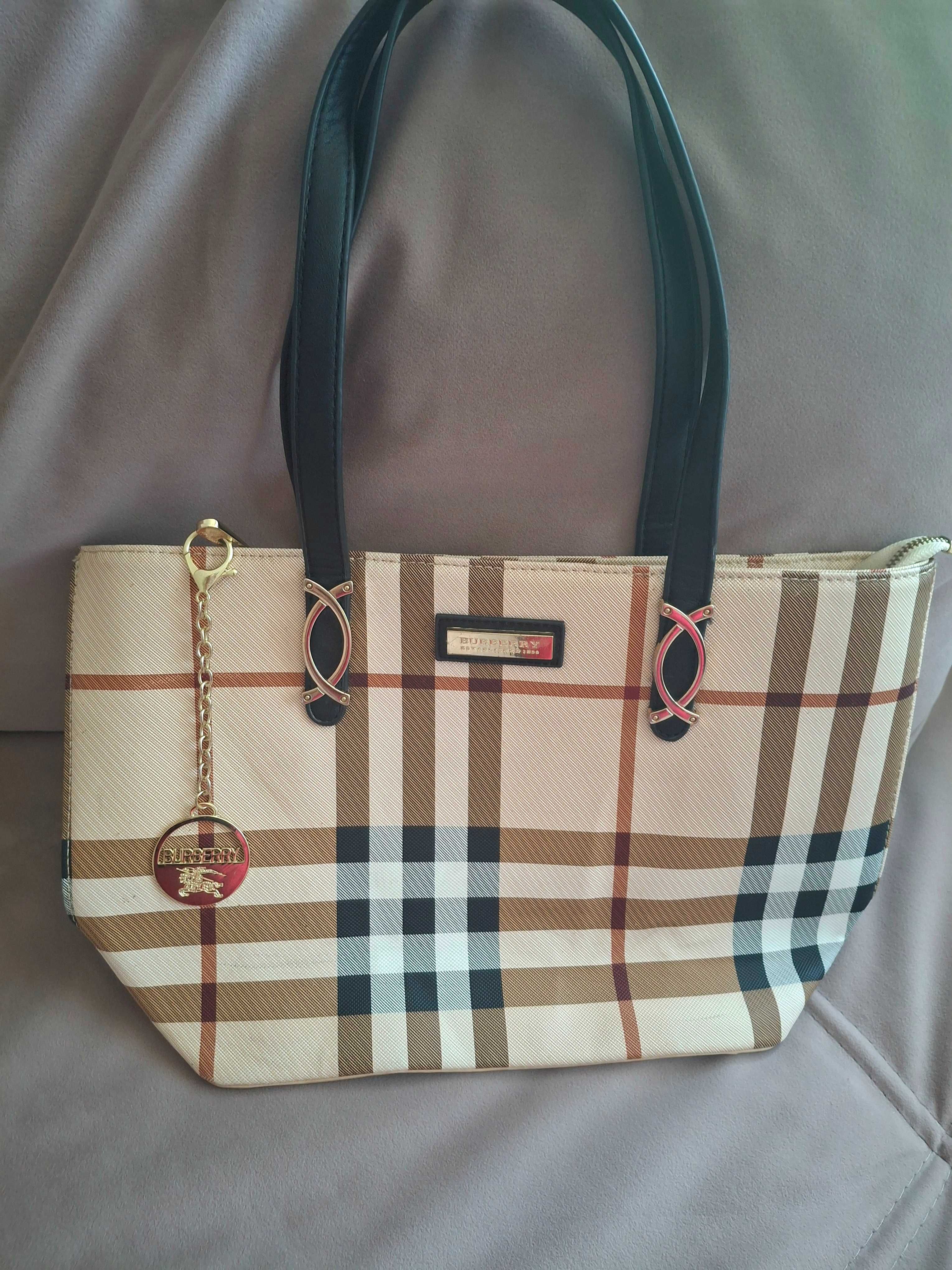 Нова дамска чанта Burberry