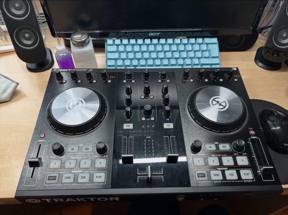 Vand Consola Traktor S2Mk2 in stare buna!