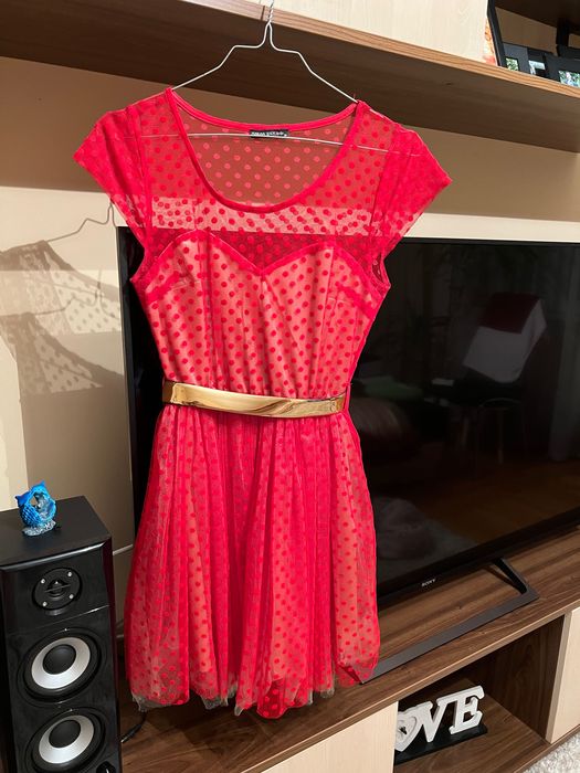 Rochita eleganta rosie