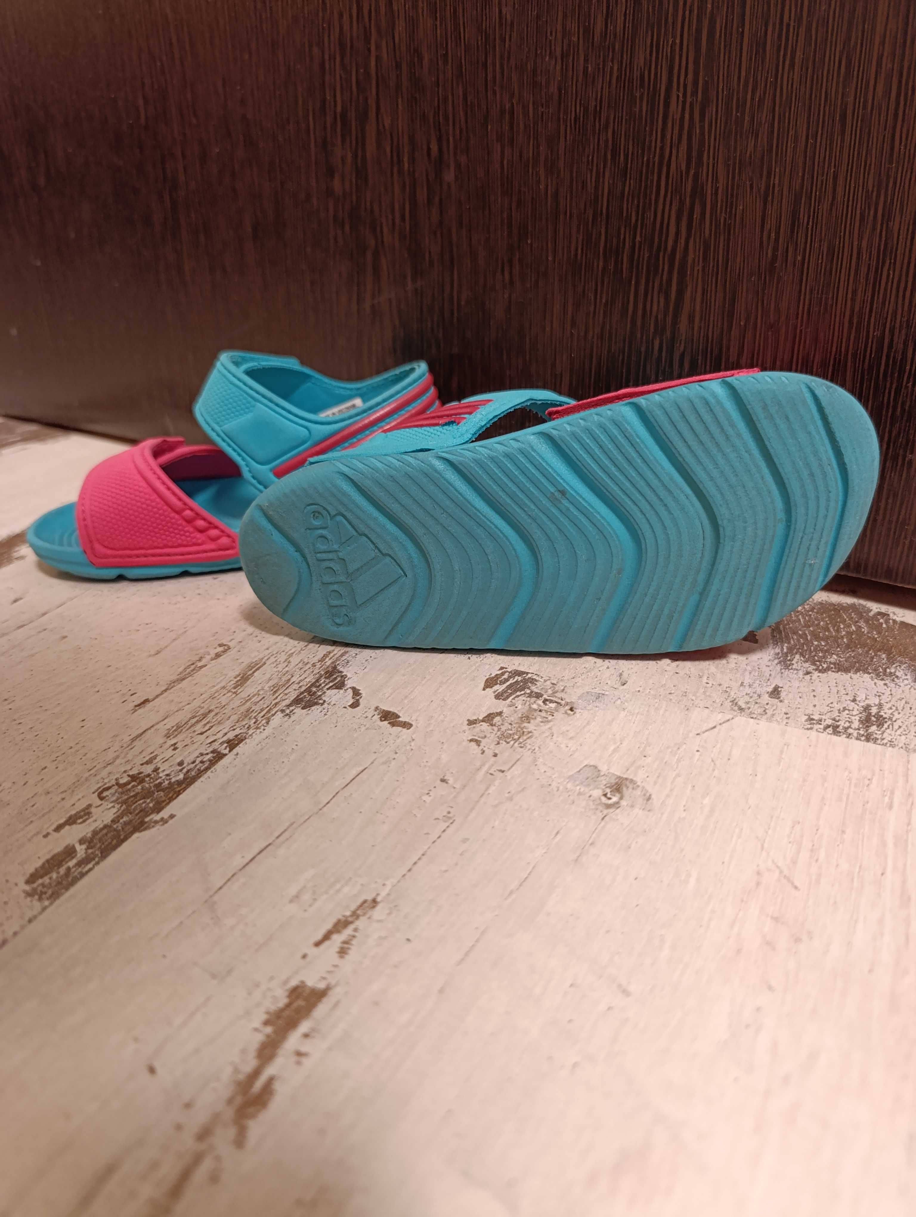 Adidas сандалки.