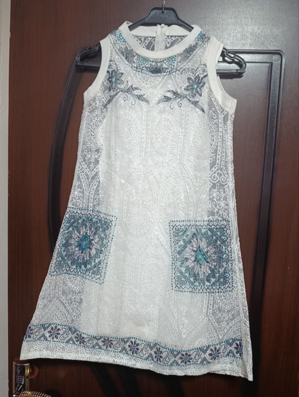 Продам женские вещи каждая по 5.000 сум.