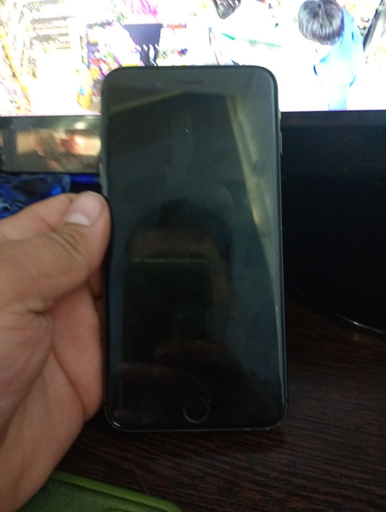 iPhone 8 plus 64g