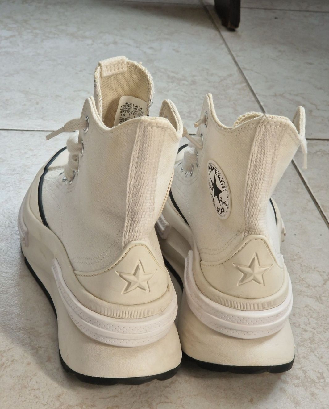 Converse crem damă