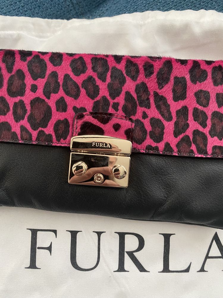 Furla crossbody.100% ориг. С етикет, паспортче, прахова торба.Нова