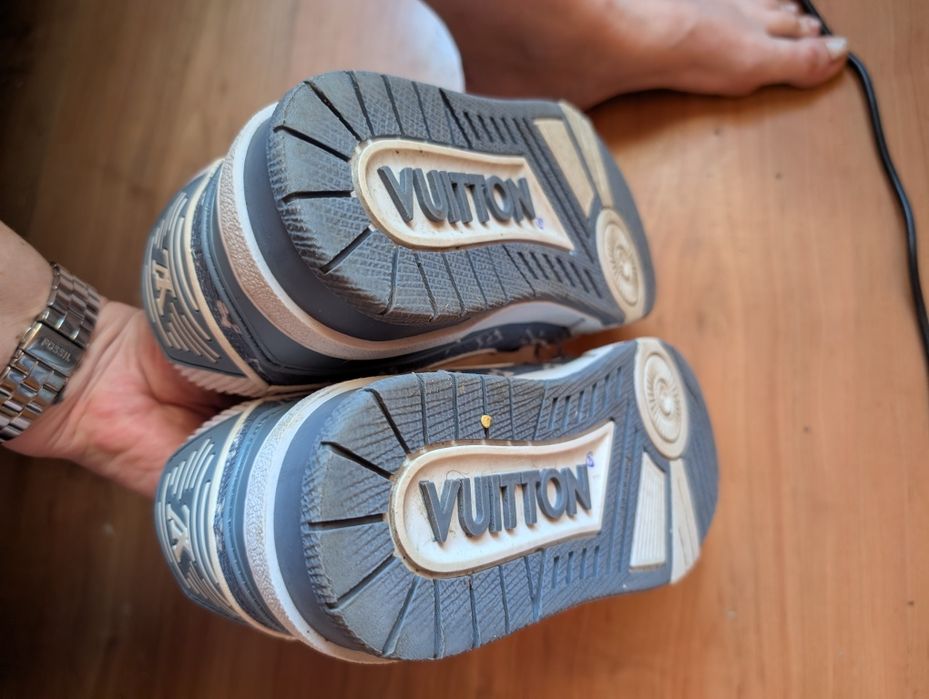 Adidași Louis Vuitton