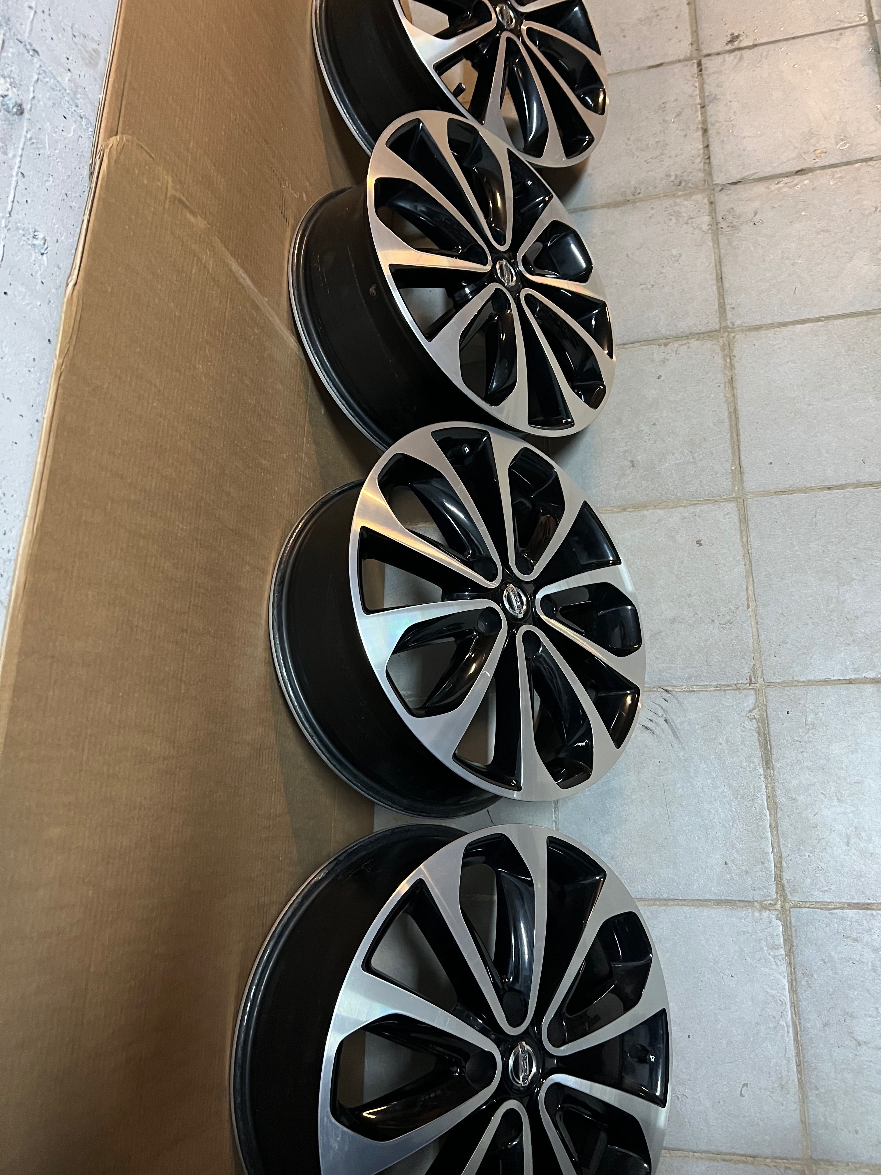 Djanti 18 5x114.3 Nissan Джанти 18 5х114.3 Нисан оригинални
