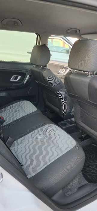 Skoda fabia 2 -2010