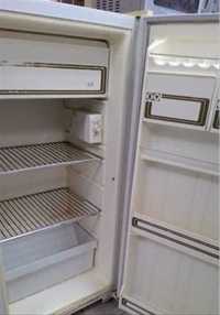 Холодильник в хорошим состоянии