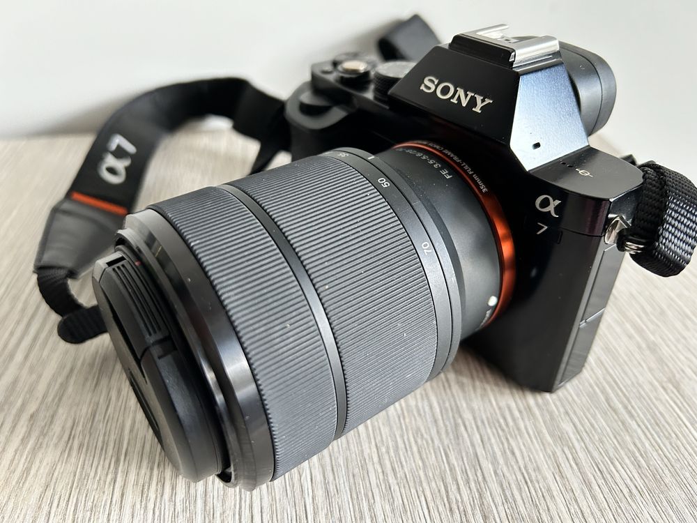 Фотоапарат Sony A7 и Sony 28-70 FE 3.5-5.6.