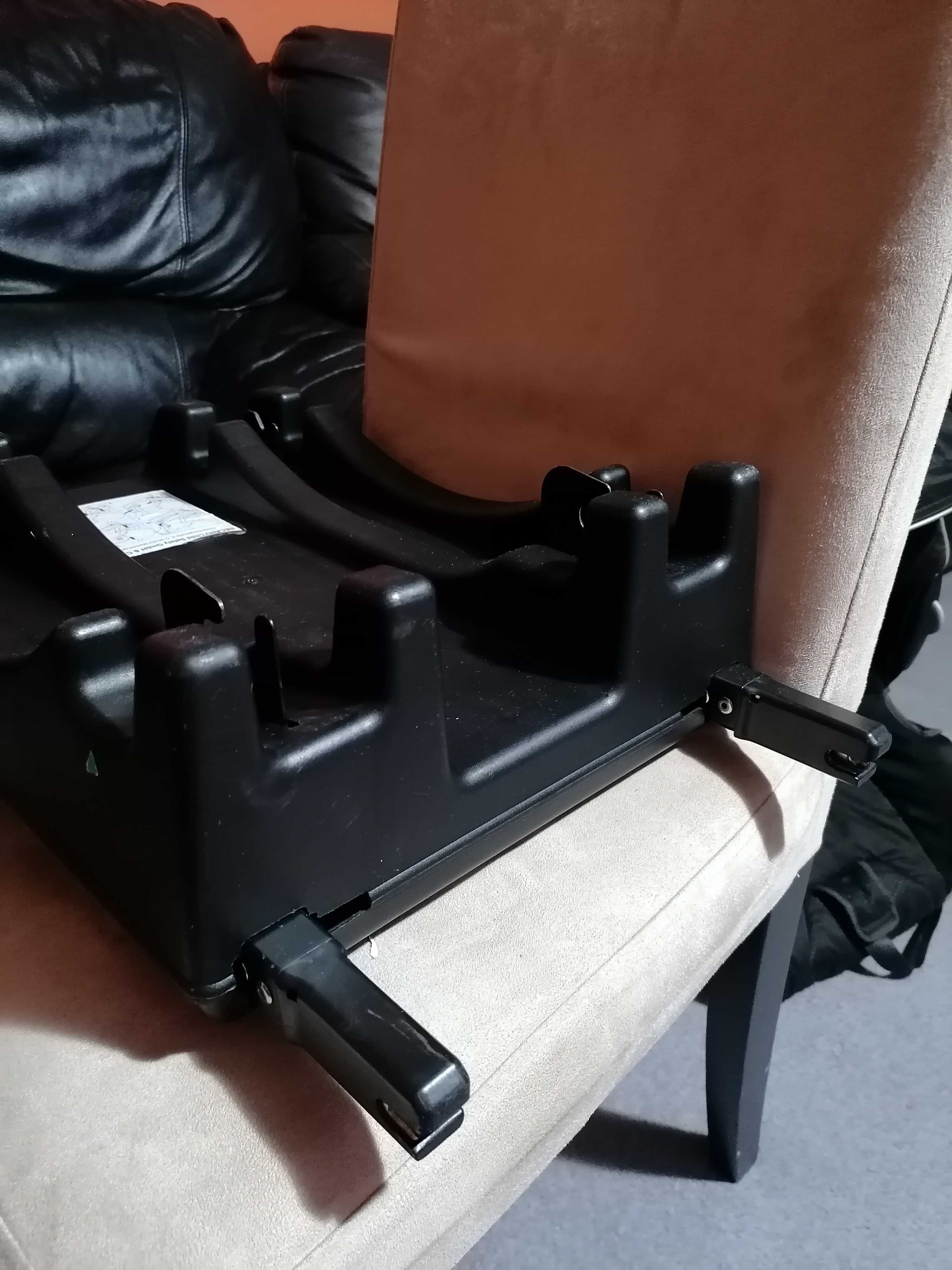 Столче за кола Recaro Young Profi Plus Black (0 - 13 kg) +isofix база