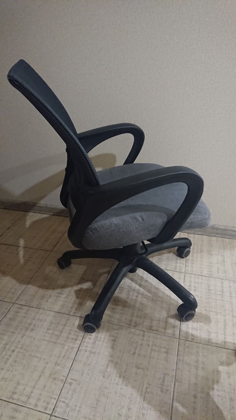 Кресло офисное для компьютера