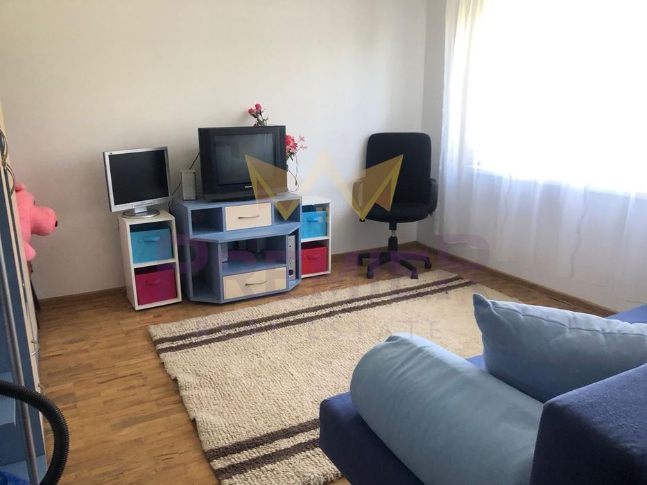 Напълно обзаведен апартамент с три отделни стаи ж.к. Младост