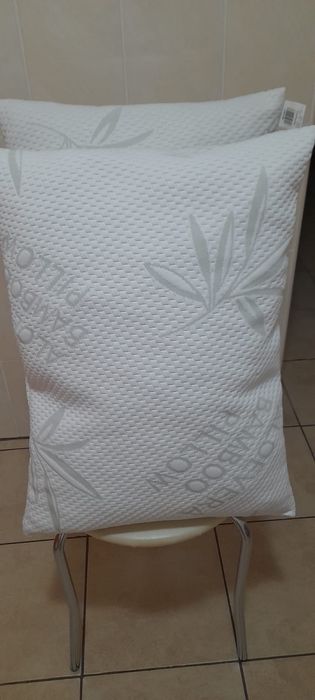 Perne decorative noi(50 lei/bucata).