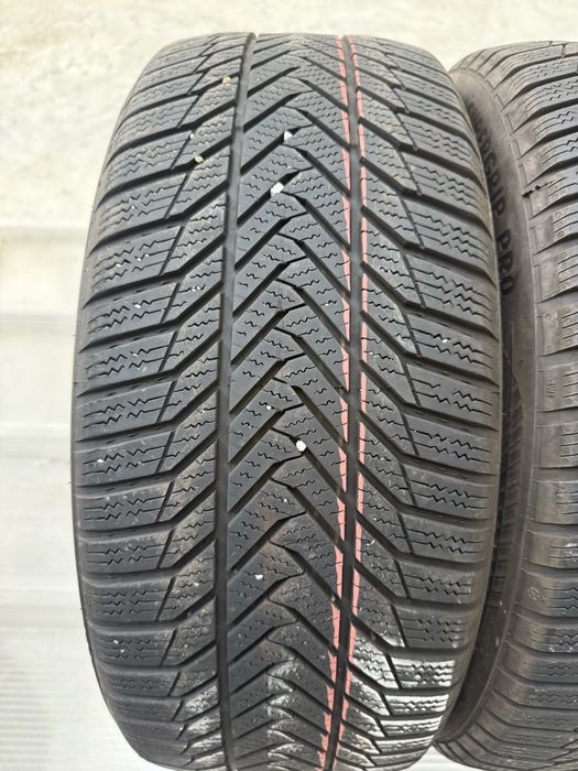 Anvelope de iarna 215/50 R17