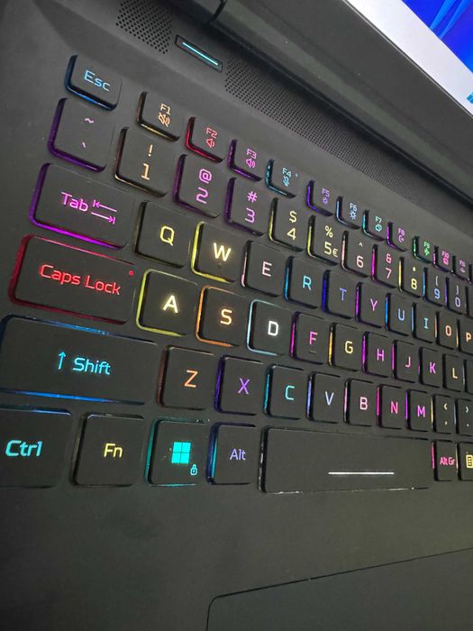 ACER Predator Helios 18 PH18-72-90U4 (RTX 4080)