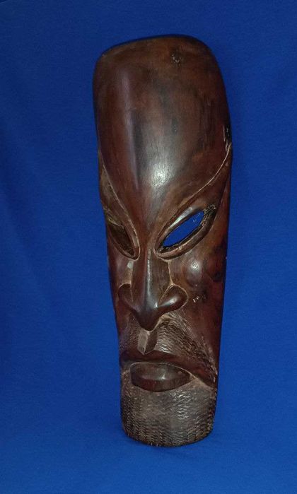 Маска африканская из натурального дерева
