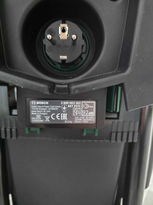 Bosch AXT 25 TC tocator de gradina electric 230 V