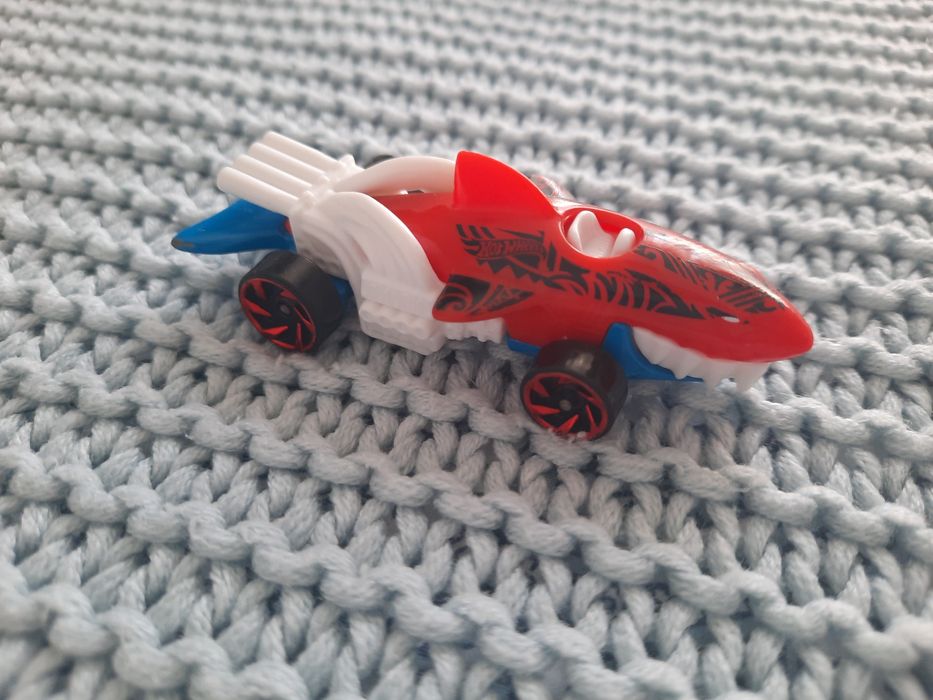 Set de Joaca Hot Wheels Camion Rechin Transportator