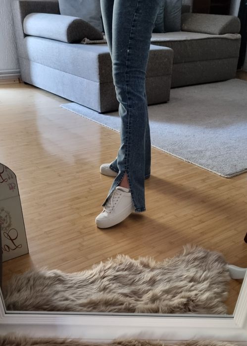 Blugi cu talie inalta H&M