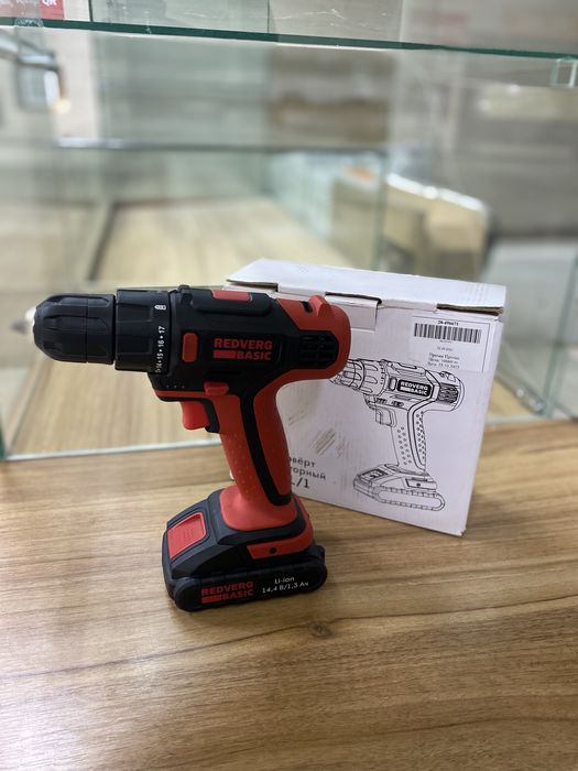 Шуруповерт Redverg новый