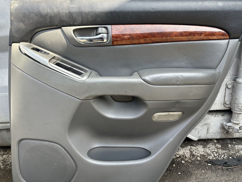 Обшивка двери на Прода 120