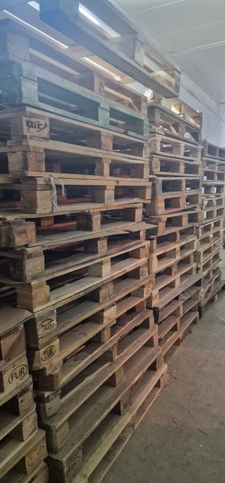 Поддоны евро. На выбор. Самовывоз.  Количество 40-50 штук.