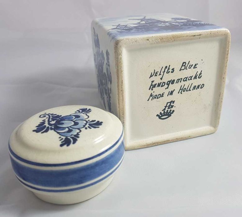 Superba zaharinita veche din portelan/vas decorativ pictat manual