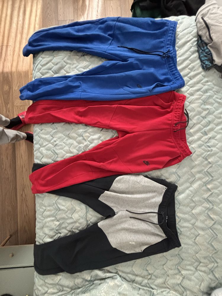 Nike tech fleece.ПРОДАВАМ И горнища