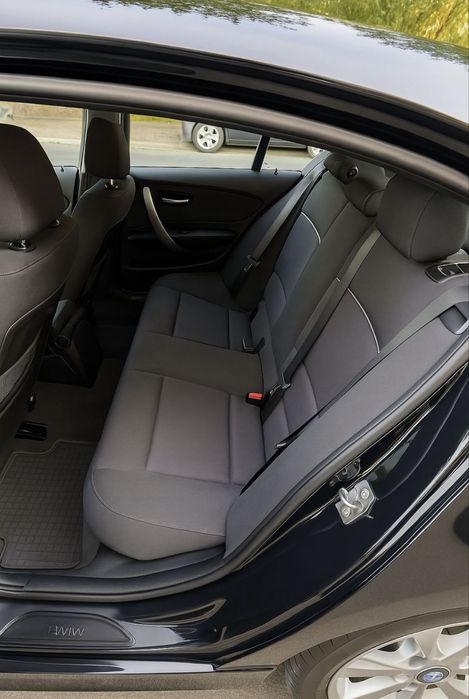 Vand BMW seria 1 benzina cu km reali