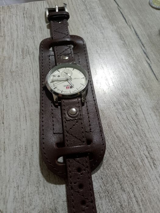 Соат сотилади коллекции бу