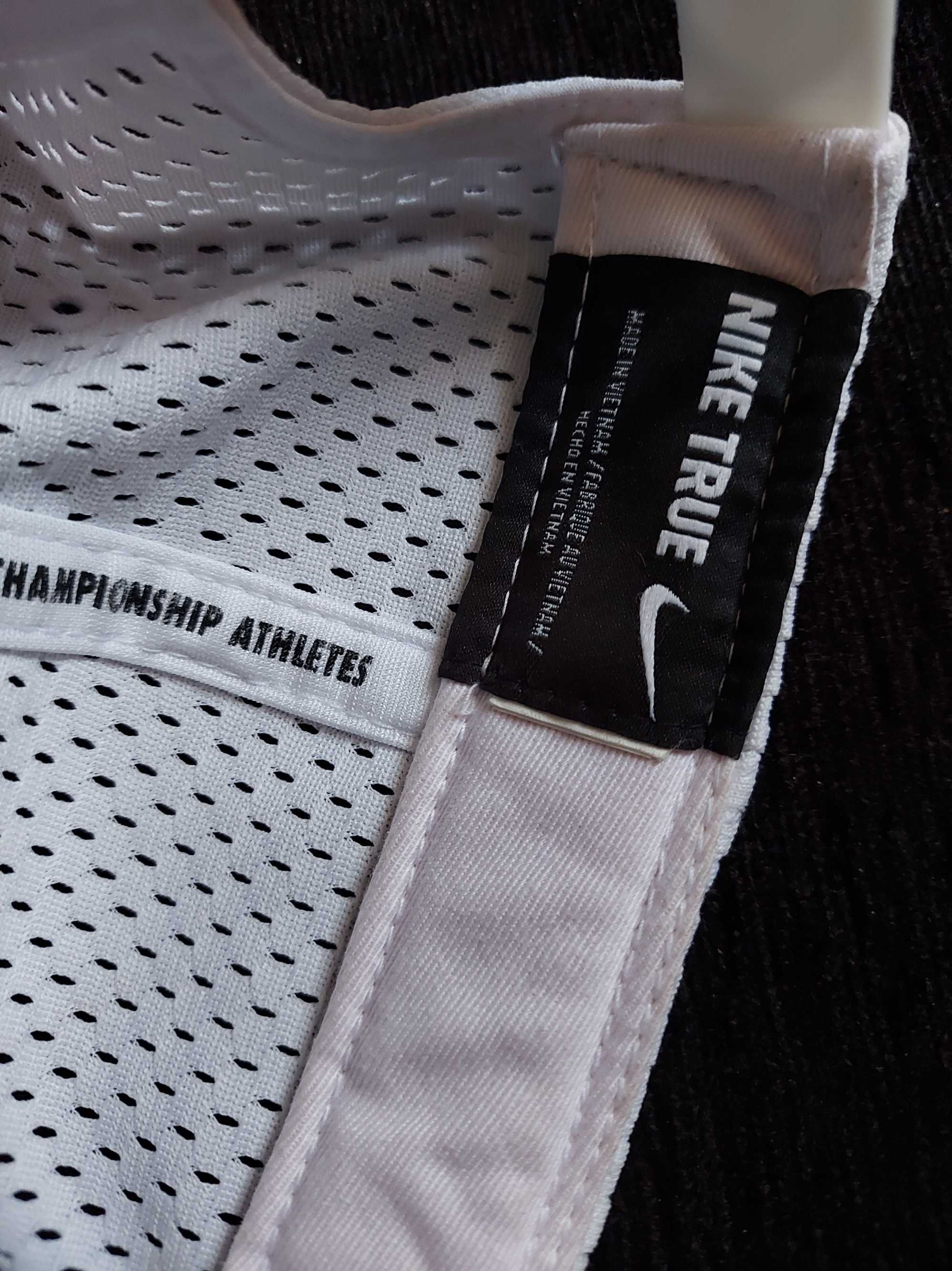 Шапка Nike Air , unisex 58 -62см обиколка , нова