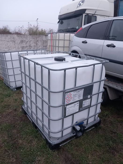 Bazin IBC pe palet din metal  și plastic