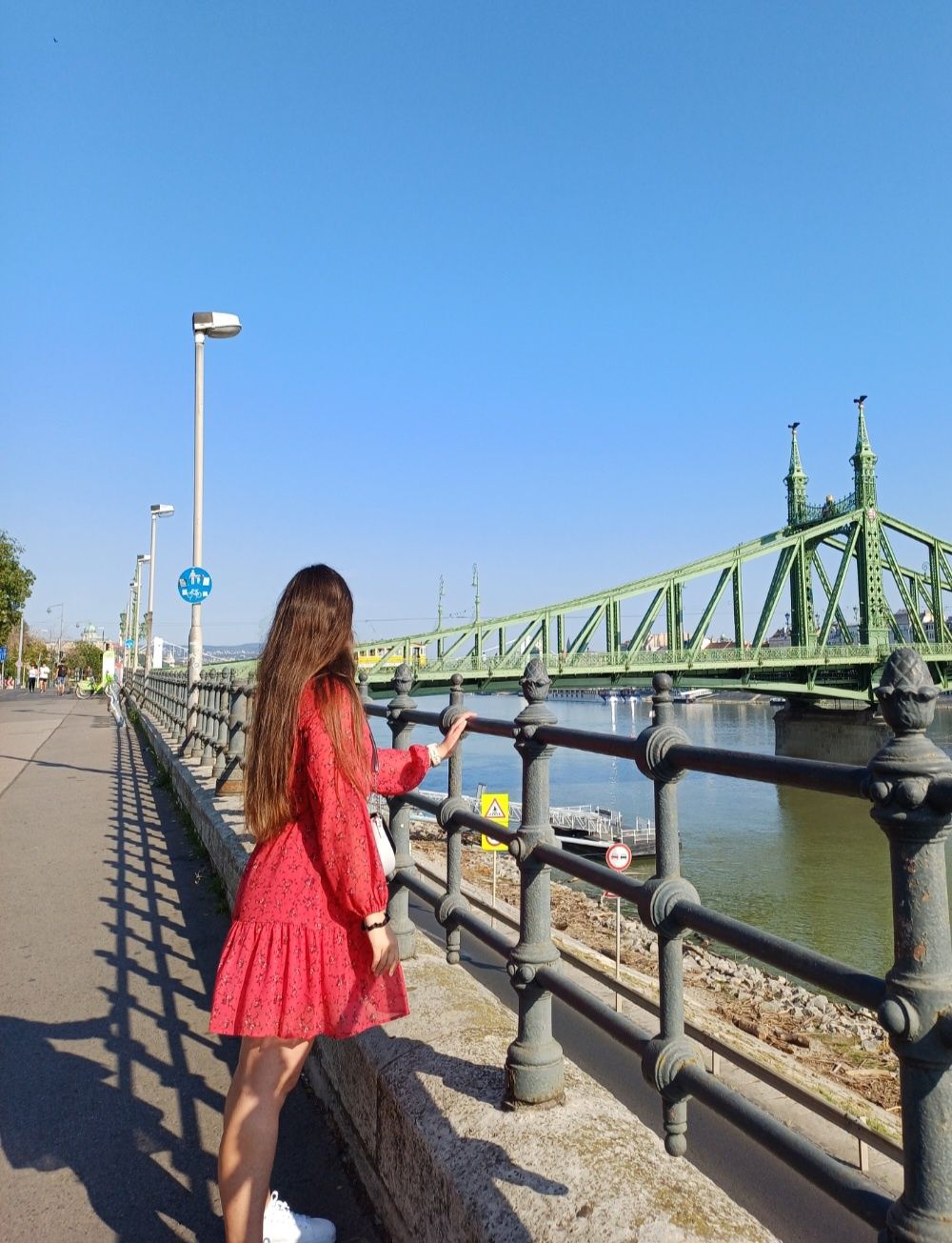 Флорална рокля Reserved