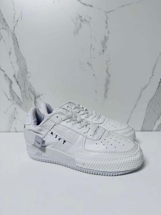 Nike cu plasa transparenta