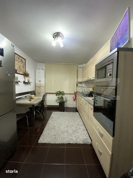 Apartament cu 2 camere, 54 mp, etaj 3/4 – Zona Decebal