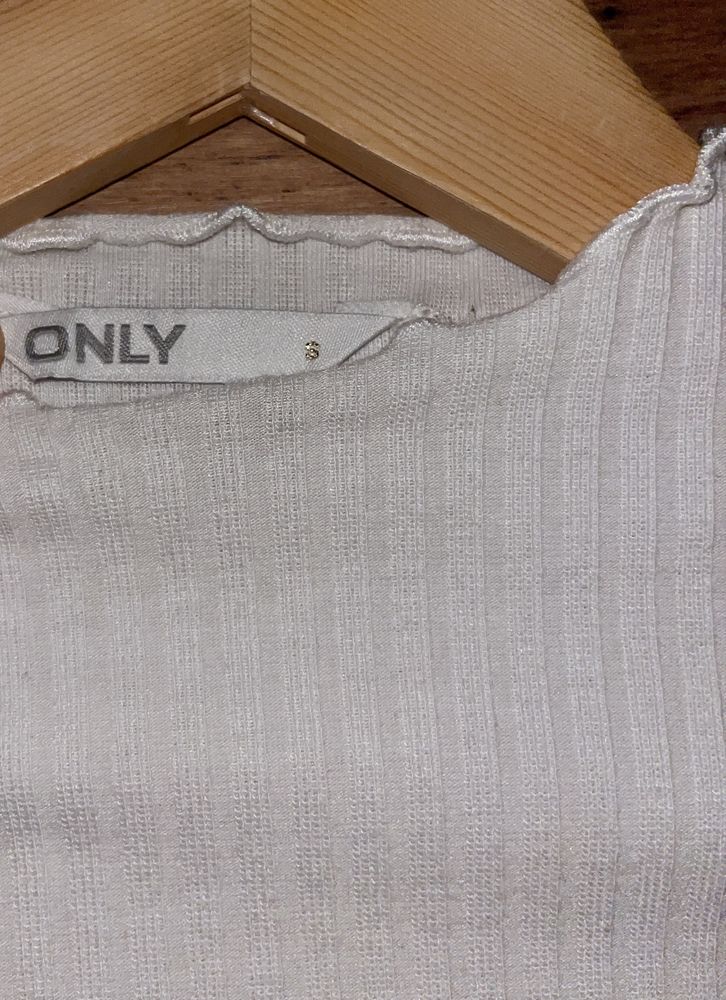Бяла блуза с дълъг ръкав – ONLY;ОТЛИЧНА!