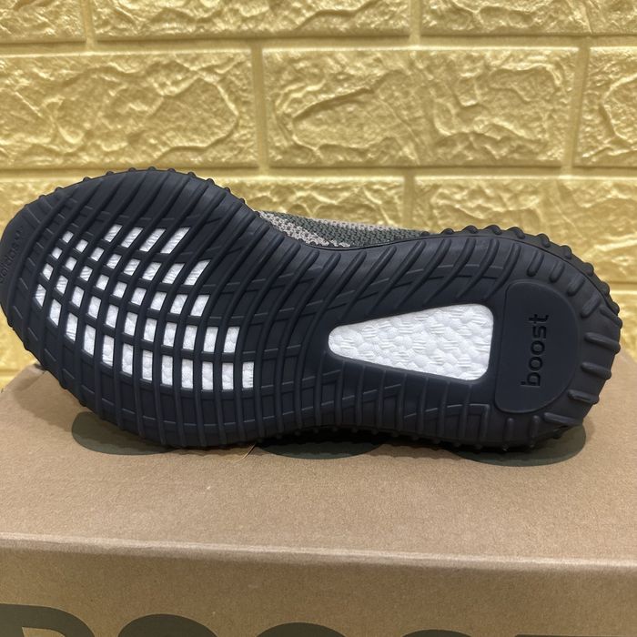 36-45 Yeezy 350 v2 Carbon Beluga