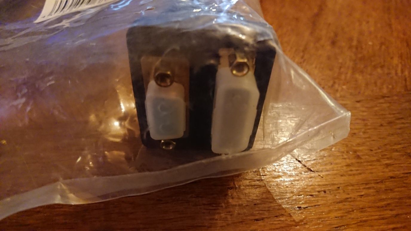 Cablu adaptor splitter de la dvi tata la svga si dvi tata