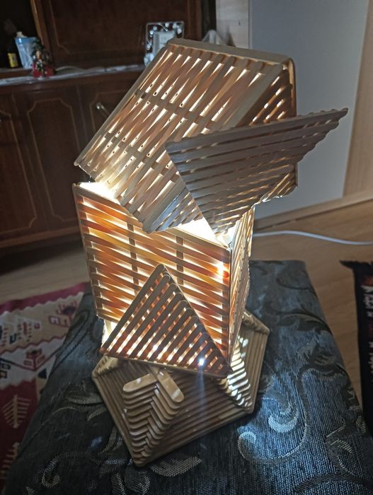 Vând veioza miniatura