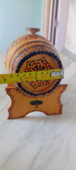 Декоративни предмети от соца.