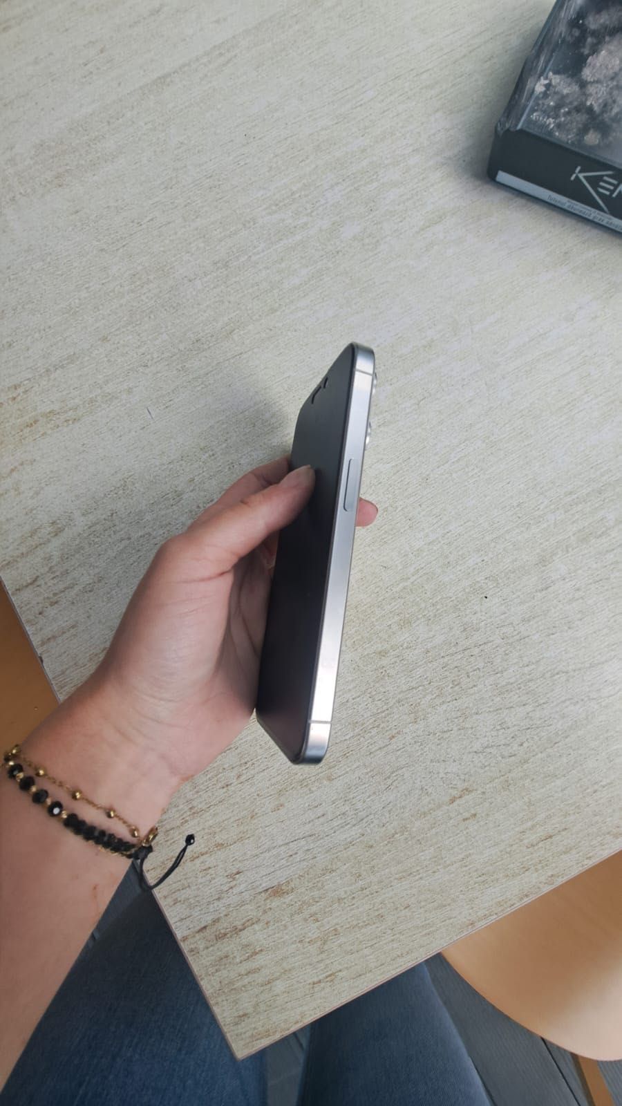 iPhone 15 pro silver