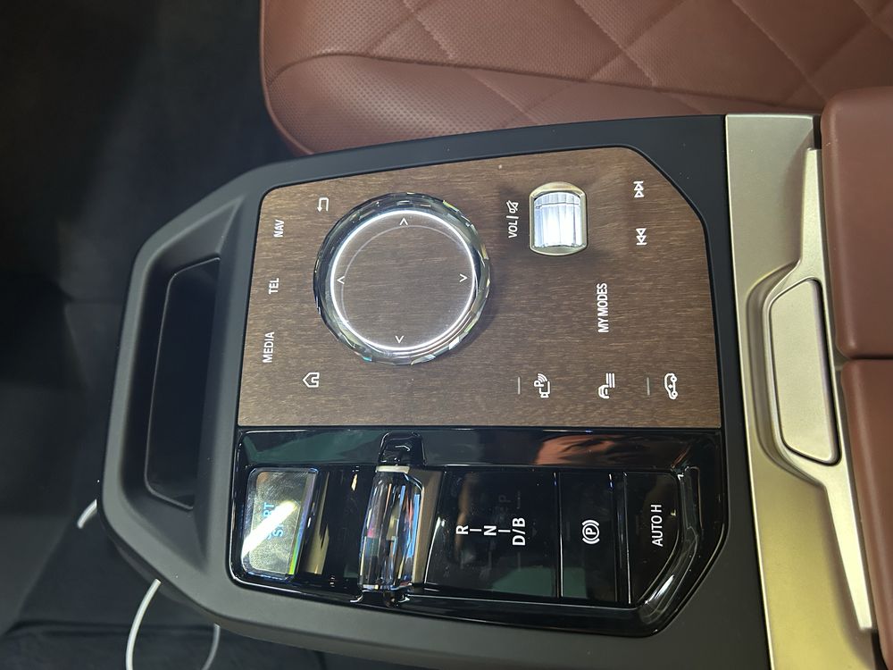 Продается BMW iX 40