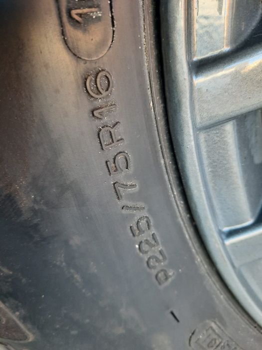 Jante 5x139,7 R16 Jimny,Vitara..cu anvelope de iarna BFG  225 75 16