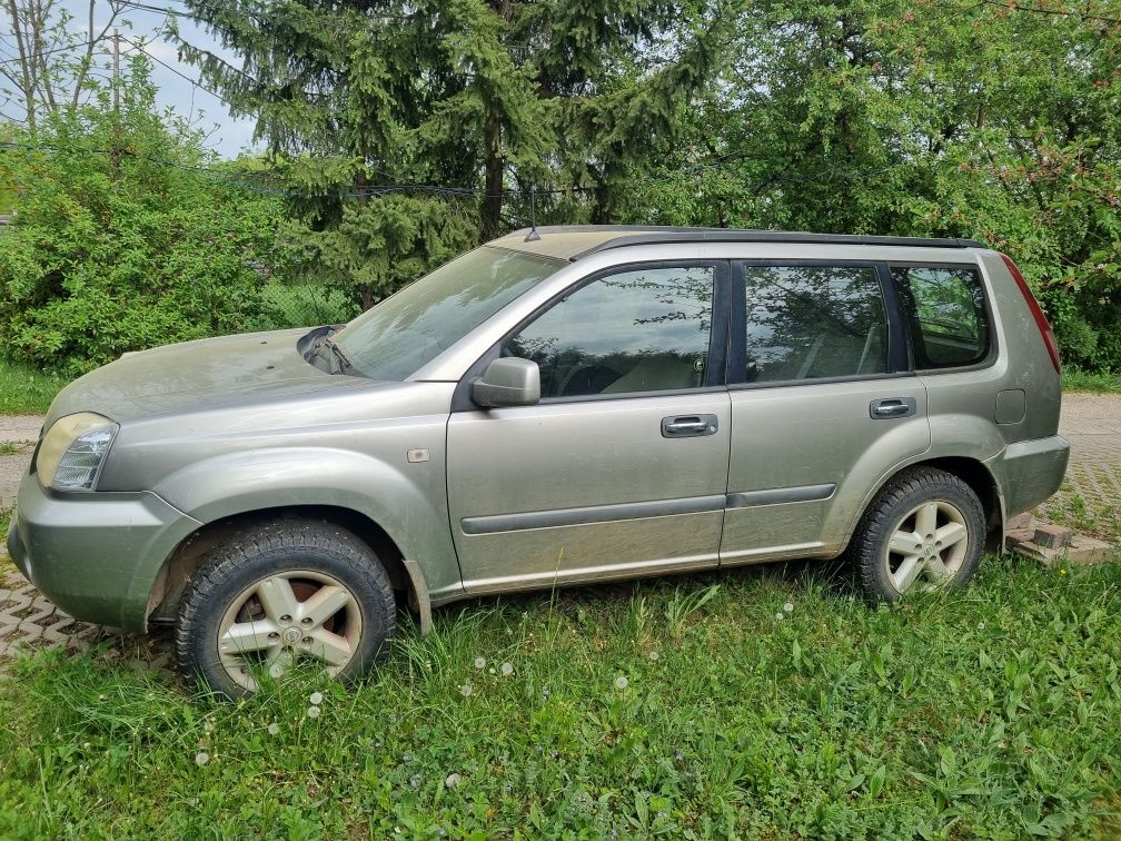 Vand Nissan X-Trail T30