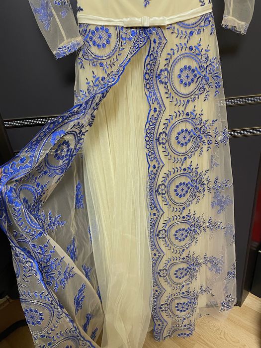 Rochie de nasa.purtata o singura data