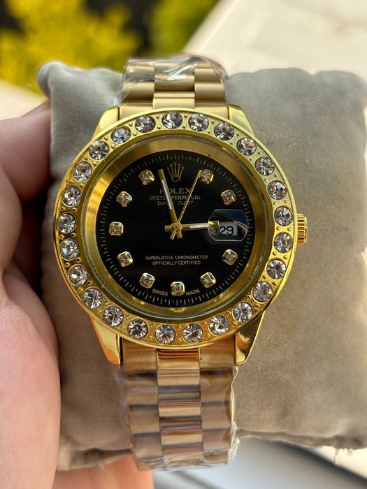 Ceas dama/barbatesc Auriu cu interior Negru 18K