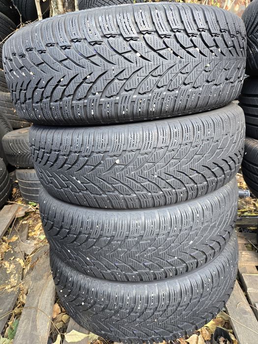 4бр. 225 65 17 Nokian зимни.
