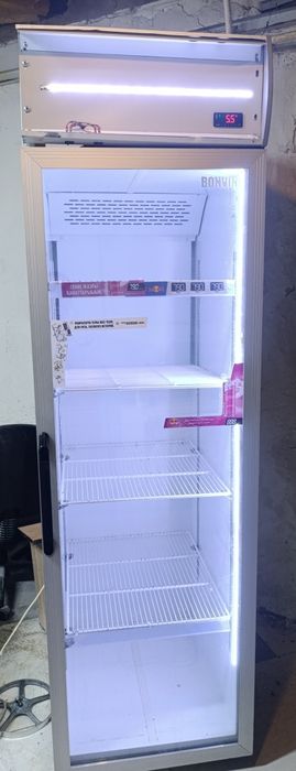 Витринный холодильник